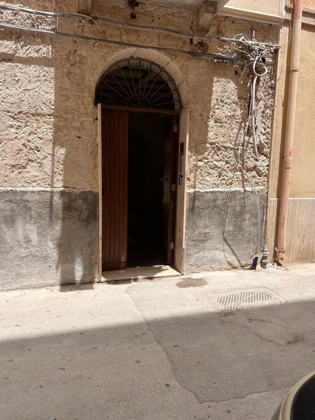 Apartamento A Casa Di Clara Trapani Exterior foto